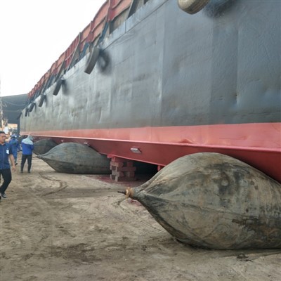 Αερόσακος κυλίνδρου εκτόξευσης πλοίου